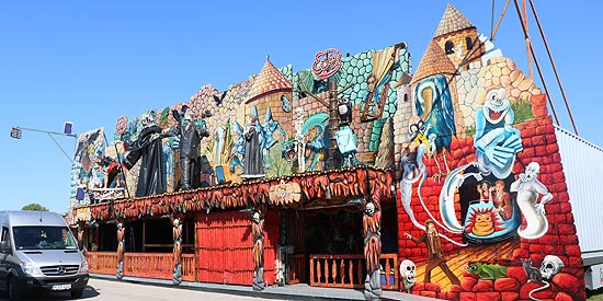 Eckls Nostalgie Geisterbahn (©Foto: Martin Schmitz)